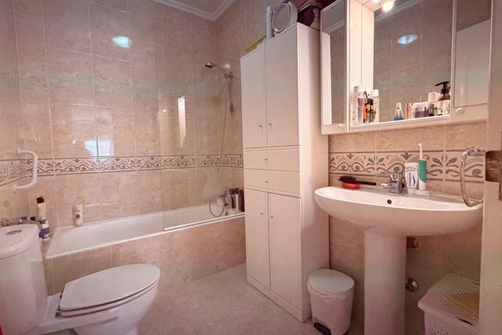 Image No.35-2 Bed Villa for sale