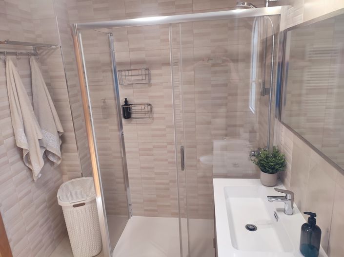 Image No.24-2 Bed Apartment for sale