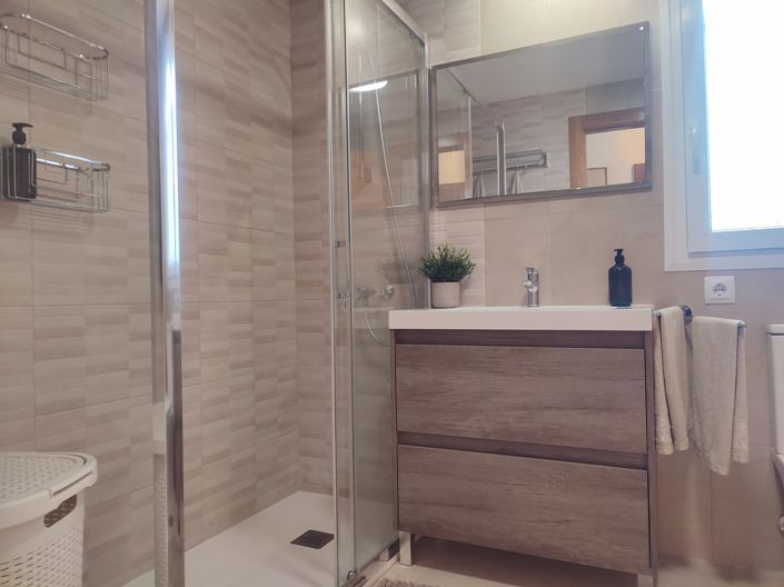 Image No.25-2 Bed Apartment for sale