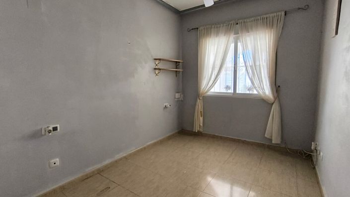 Image No.12-3 Bed Villa for sale