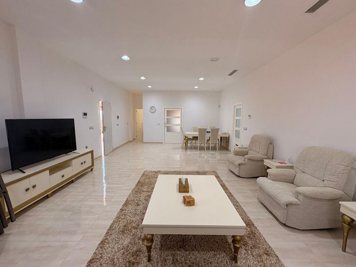 Image No.15-4 Bed Villa for sale