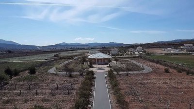 w65fa9410-b4cc-4ae5-aaef-525a452220f3