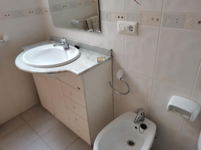 Image No.10-4 Bed Townhouse for sale