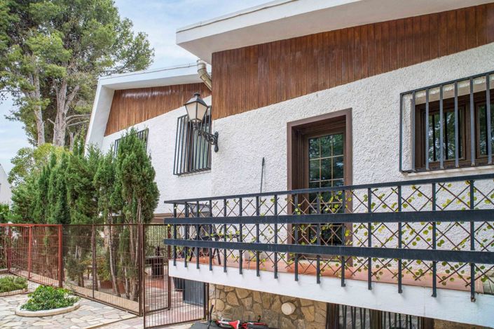 Image No.12-4 Bed Villa for sale