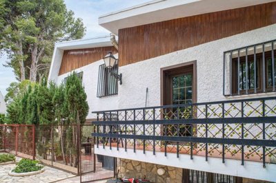 w2fb3ff14-ffdf-49a5-9d91-ef773e8a2f94