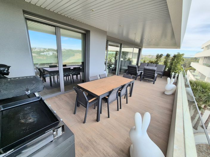 Image No.24-3 Bed Apartment for sale