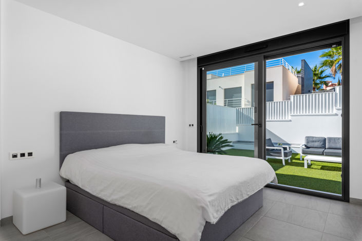 Image No.12-Villa de 4 chambres à vendre à San Miguel de Salinas