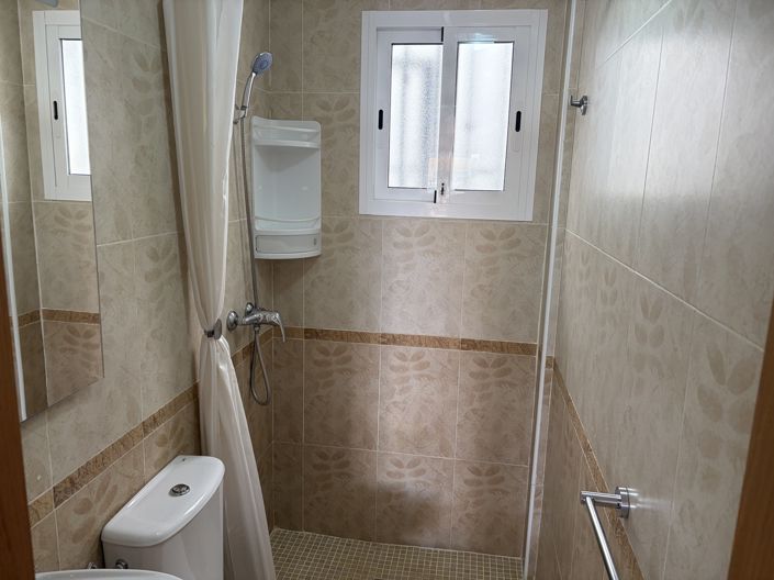 Image No.11-2 Bed Townhouse for sale