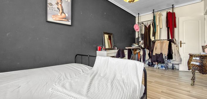 Image No.13-2 Bed Townhouse for sale