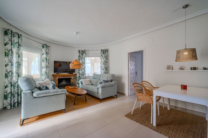 Image No.15-3 Bed Villa for sale