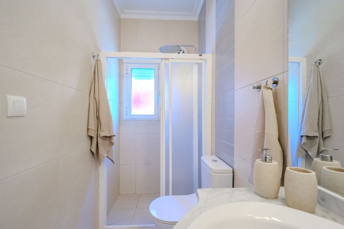 Image No.33-3 Bed Villa for sale