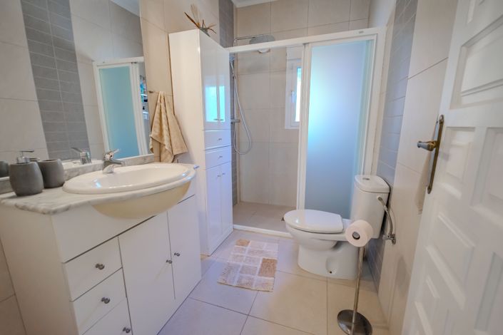 Image No.42-3 Bed Villa for sale