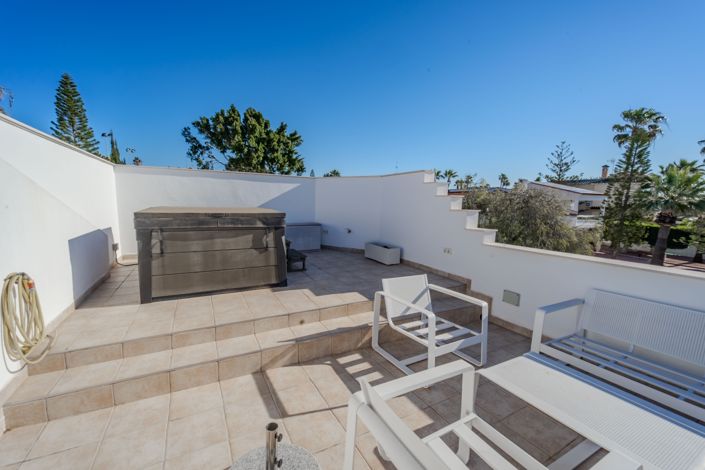 Image No.48-3 Bed Villa for sale