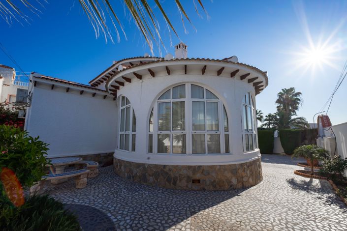 Image No.6-3 Bed Villa for sale