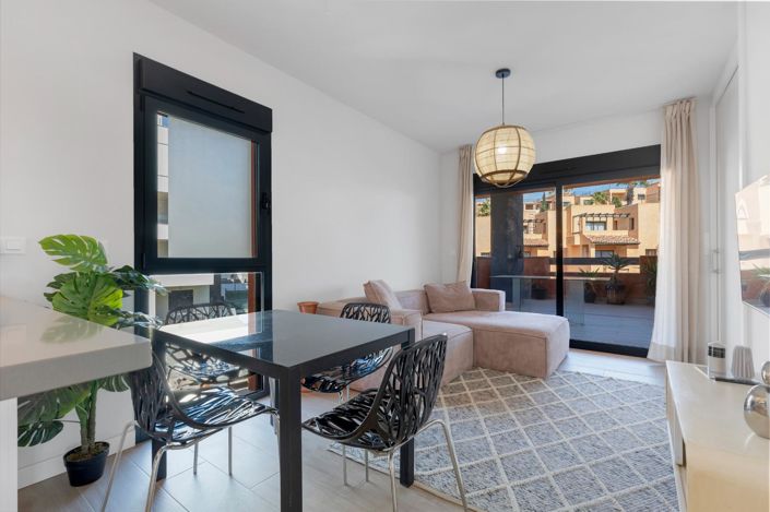 Image No.4-2 Bed Apartment for sale