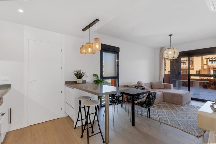 Image No.8-2 Bed Apartment for sale