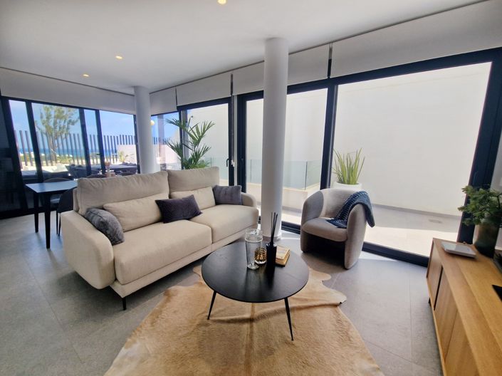 Image No.3-4 Bed Villa for sale