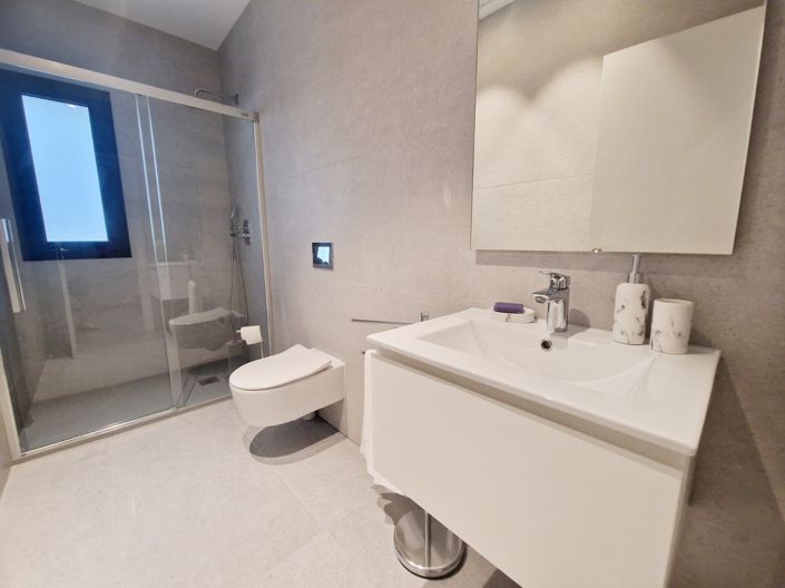 Image No.32-4 Bed Villa for sale