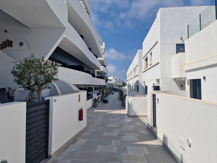 Image No.42-4 Bed Villa for sale