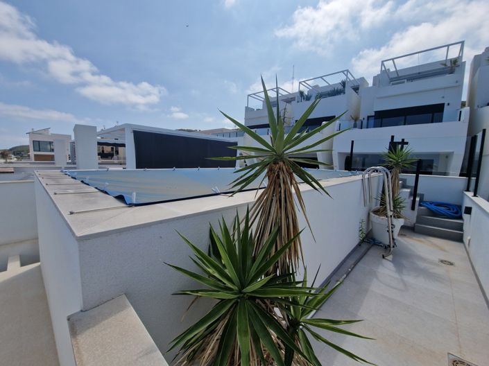 Image No.6-4 Bed Villa for sale