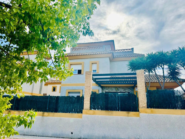 Image No.2-3 Bed Villa for sale