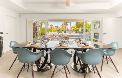 11-20939a0134ad724a8cb2a801094d15a4