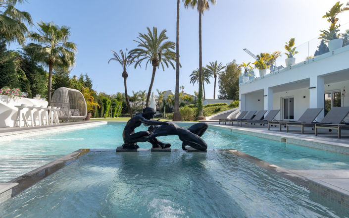 Image No.2-6 Bed Villa for sale