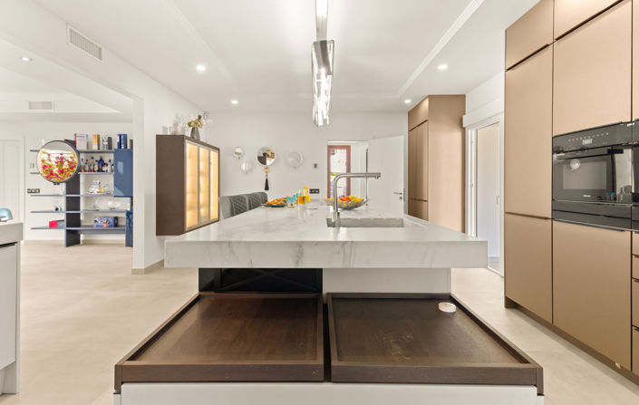 Image No.9-6 Bed Villa for sale