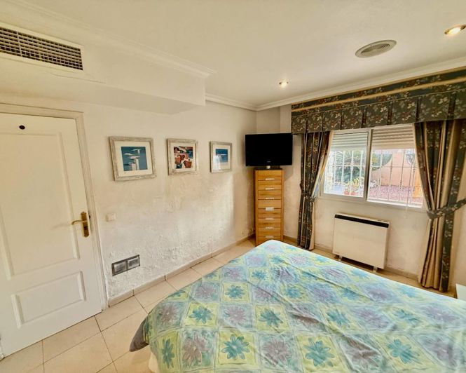 Image No.17-4 Bed Villa for sale