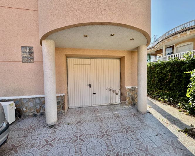 Image No.27-4 Bed Villa for sale