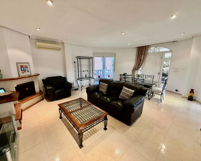 Image No.29-4 Bed Villa for sale