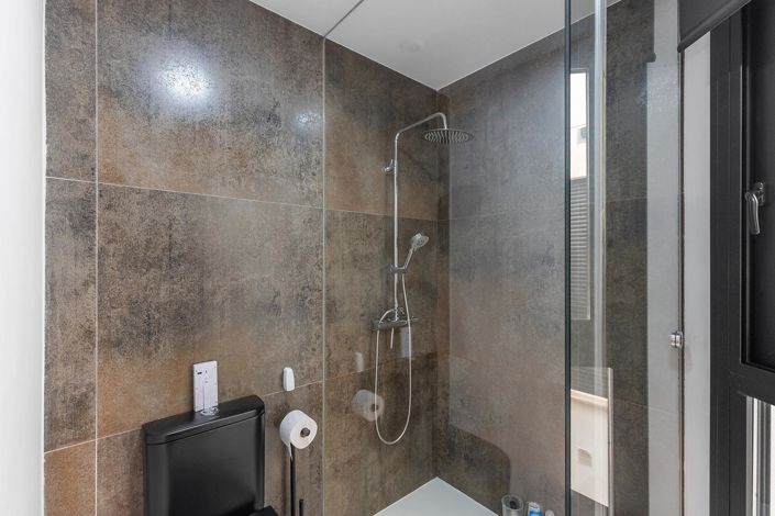 Image No.29-2 Bed Apartment for sale