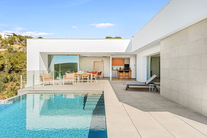 Image No.4-4 Bed Villa for sale