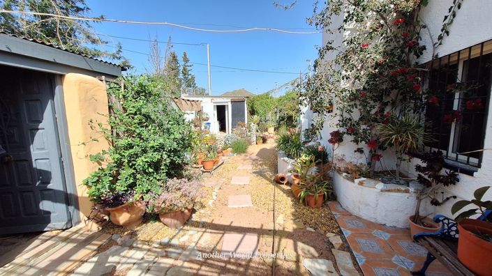 Image No.24-3 Bed Country House for sale