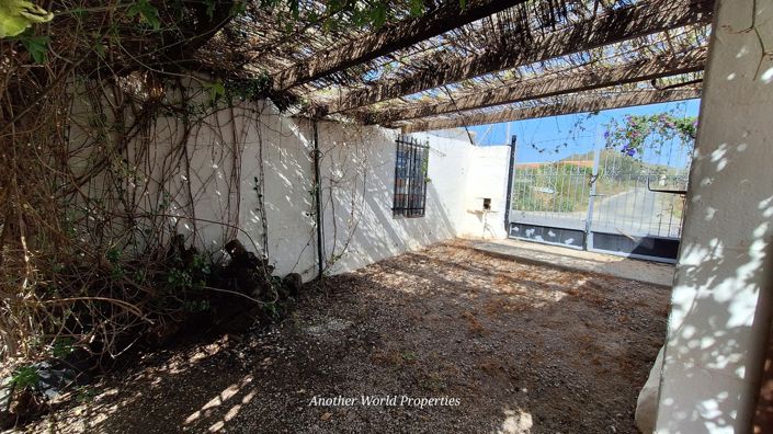 Image No.30-3 Bed Country House for sale