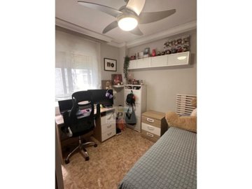 apartment-in-malaga-8-large