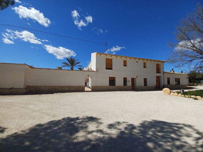 Image No.2-Maison de campagne de 6 chambres à vendre à Pinoso