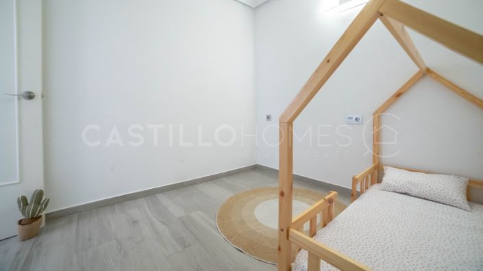 Image No.14-3 Bed Apartment for sale