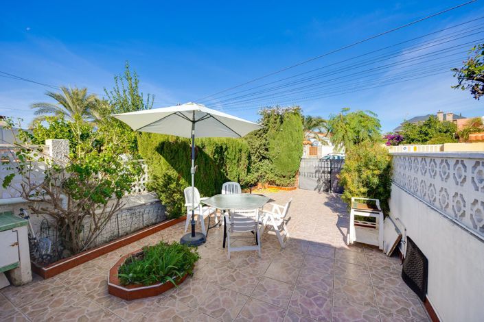 Image No.27-2 Bed Townhouse for sale