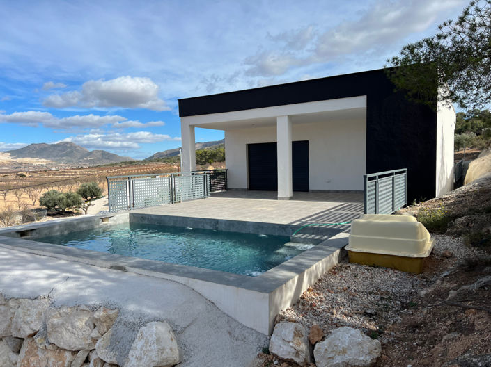 Image No.3-3 Bed Villa for sale