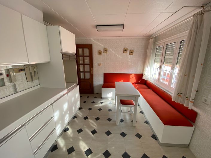 Image No.2-Appartement de 4 chambres à vendre à Sax