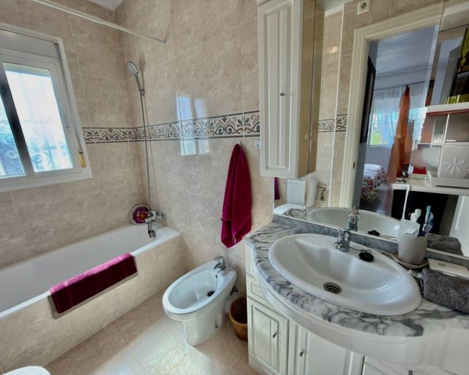 Image No.8-2 Bed Apartment for sale