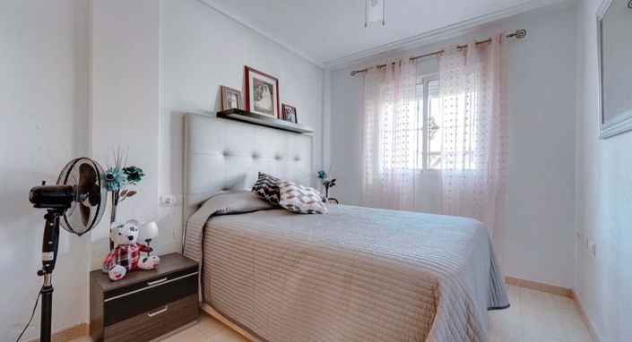 Image No.8-2 Bed Bungalow for sale