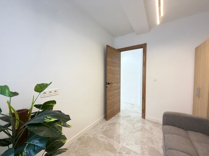 Image No.41-3 Bed Penthouse for sale