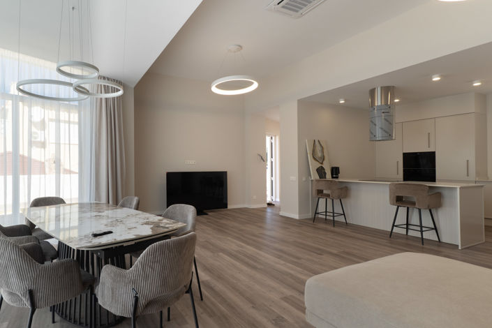 Image No.10-3 Bed Villa for sale