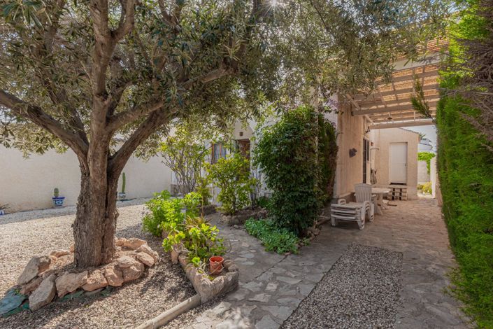 Image No.8-3 Bed Villa for sale