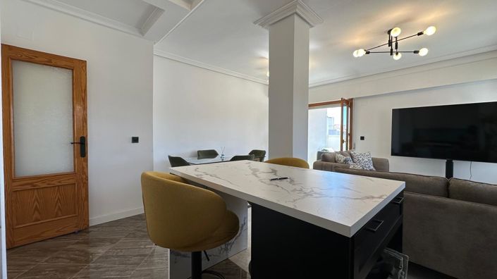 Image No.8-2 Bed Apartment for sale