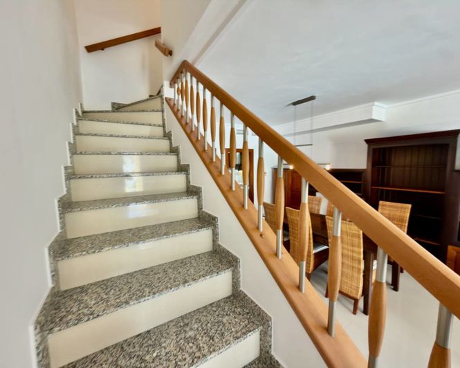 Image No.10-3 Bed Villa for sale