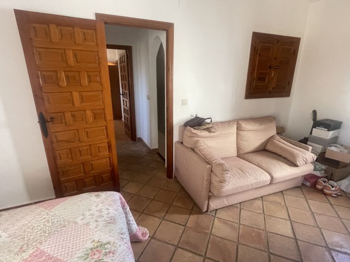 Image No.22-4 Bed Villa for sale