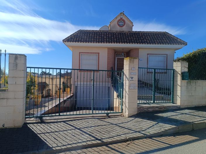 Image No.2-5 Bed Villa for sale